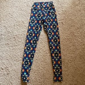 Liquido patterned leggings size medium